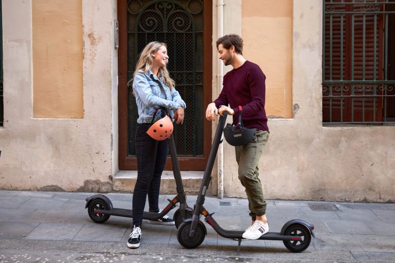 E22E_-Lifestyle_Casual_Couple2