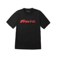 Fantic Maxi Logo T-Shirt con base serigrafica opaca e outline nero gommato spessorato. Un chiaro richiamo allo stile urban sportswear con stampa riflettente sul retro e una vestibilità loose fit. Sensazione molto morbida grazie al tessuto 100% cotone.